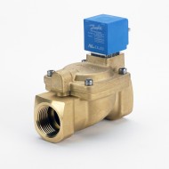 DANFOSS 042U426702 — Клапан электромагнитный EV220W, присоединение внутренняя резьба G 1 1/4", материал уплотнения NBR, нормально закрытый 042U426702